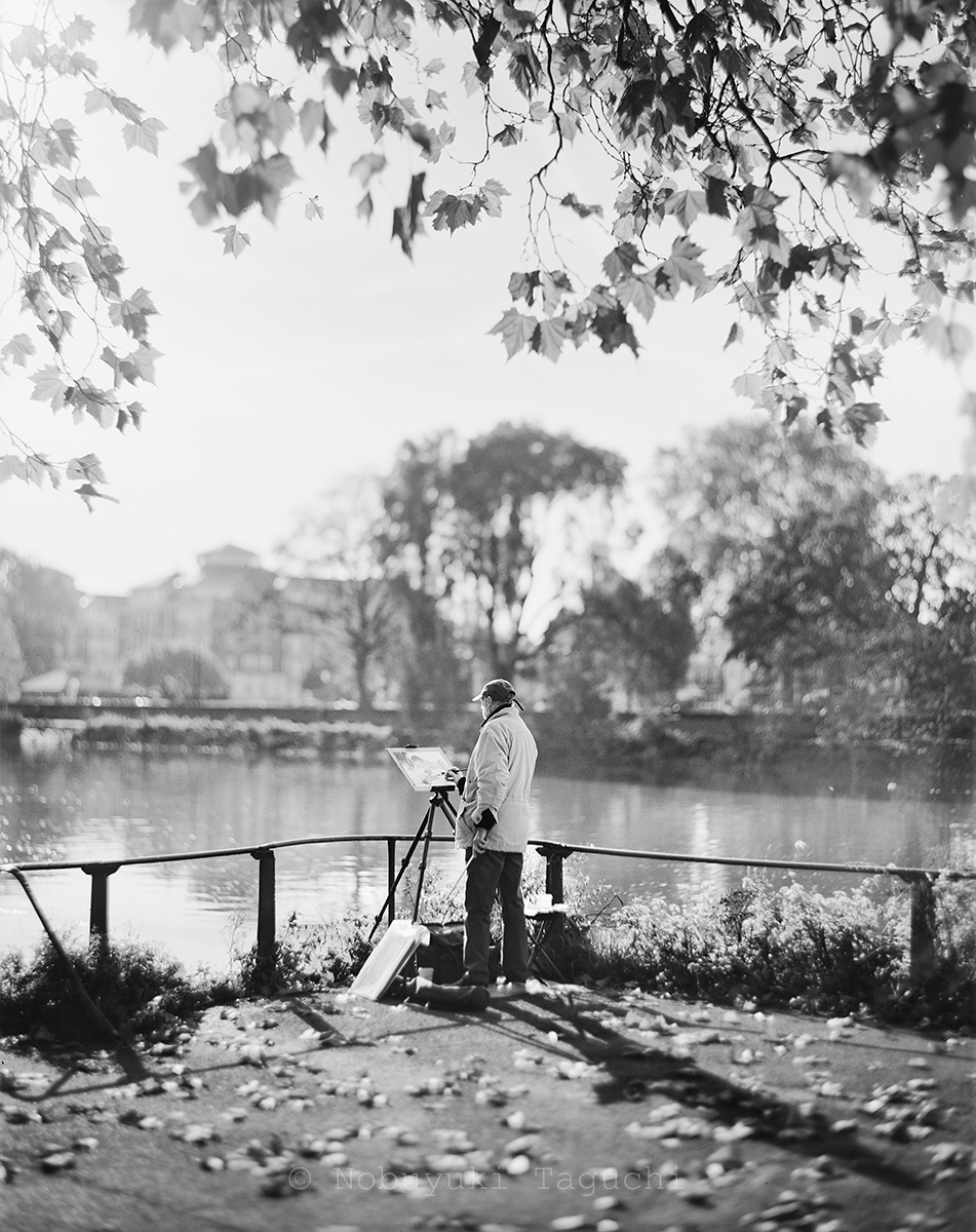 London by 5x4 (4x5) Large Format with Aero Ektar - Men painting in Richmond