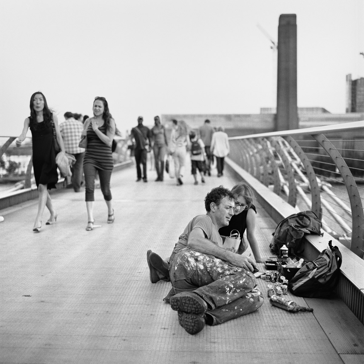 Street Photography London 120 Film  - Artist on the Millenium bridge