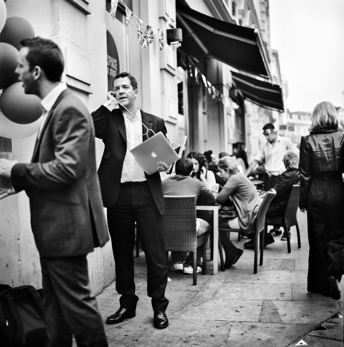Street Photography London 120 Film  - Photo 914