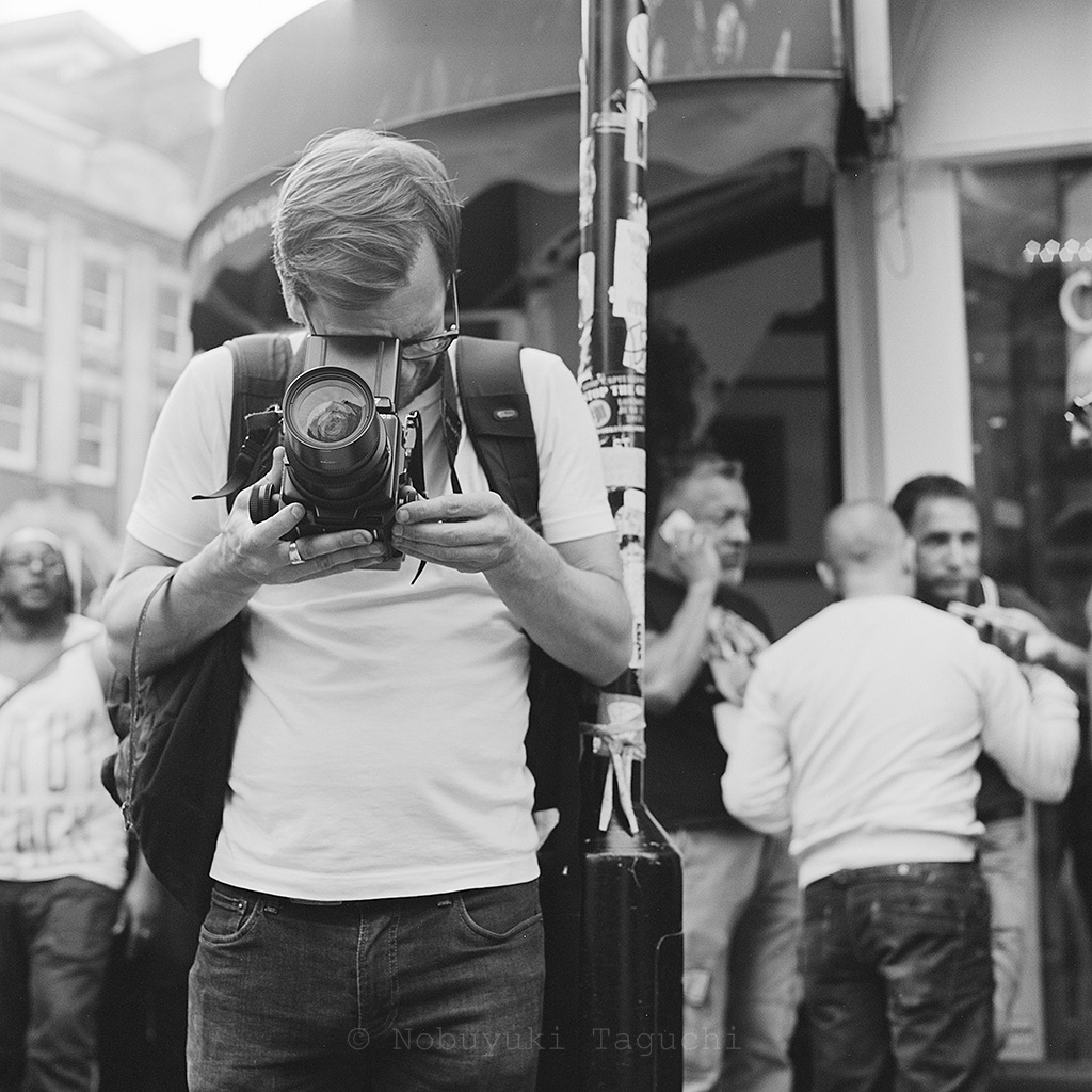 Street Photography London 120 Film  - Photo 953