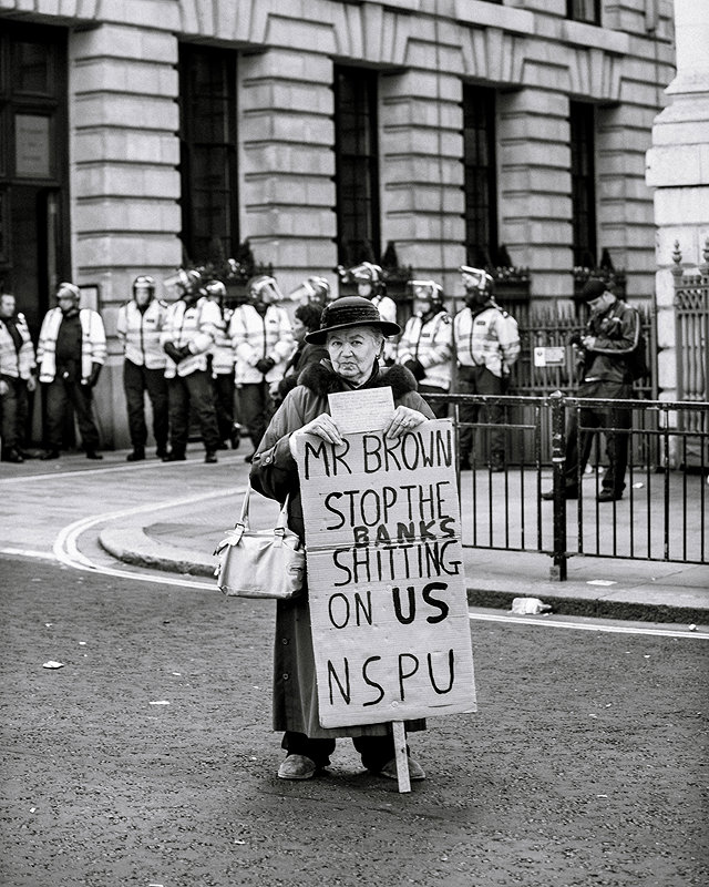 2009 G20 London summit protests - Photo 4206